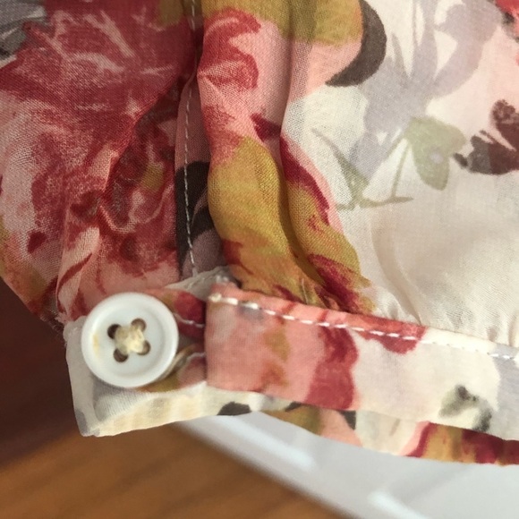 Floral Hyper-feminine  Sheer Size Large Blouse - Picture 10 of 11